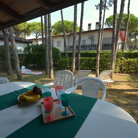 Villa In Lignano Riviera Comfortable ลินญาโน ซับเบียโดโร ภายนอก รูปภาพ