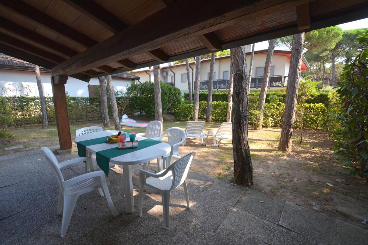 Villa In Lignano Riviera Comfortable ลินญาโน ซับเบียโดโร ภายนอก รูปภาพ