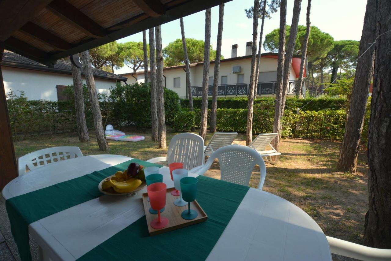 Villa In Lignano Riviera Comfortable ลินญาโน ซับเบียโดโร ภายนอก รูปภาพ