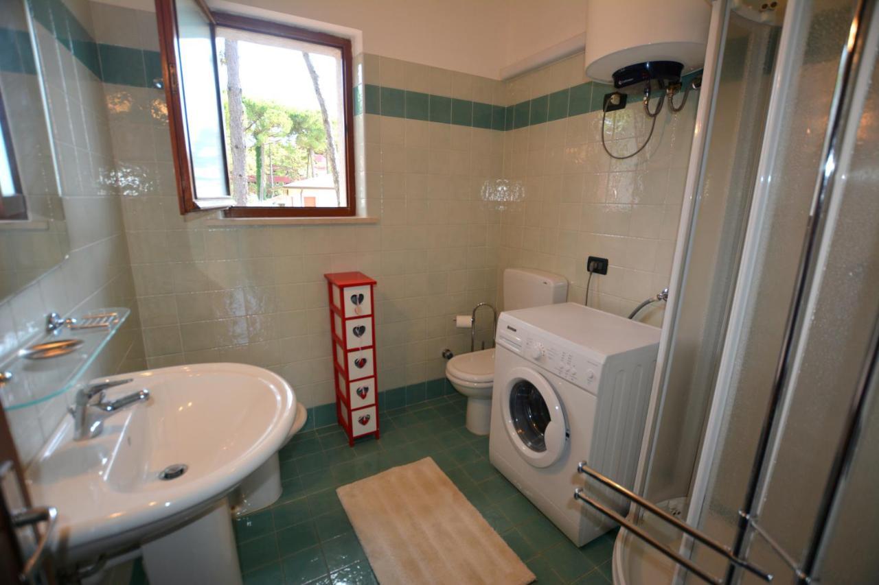 Villa In Lignano Riviera Comfortable ลินญาโน ซับเบียโดโร ภายนอก รูปภาพ