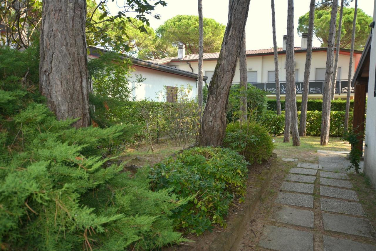 Villa In Lignano Riviera Comfortable ลินญาโน ซับเบียโดโร ภายนอก รูปภาพ